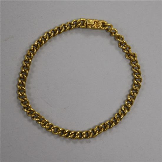 A yellow metal curb-link bracelet with box clasp 17.4g